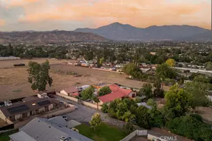 32190 Kentucky, Yucaipa, CA 92399 - Photo 8