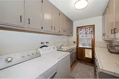 888 Talisman, Lake Arrowhead, CA 92352 - Photo 20