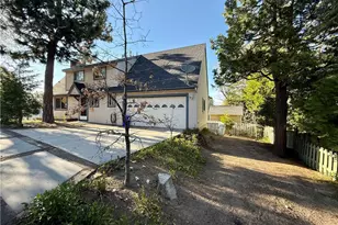 28762 Cedar, Lake Arrowhead, CA 92352 - Photo 2