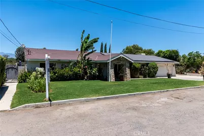 10865 Wagon Train Ln, Jurupa Valley, CA 91752 - Photo 2