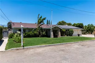 10865 Wagon Train Ln, Jurupa Valley, CA 91752 - Photo 2
