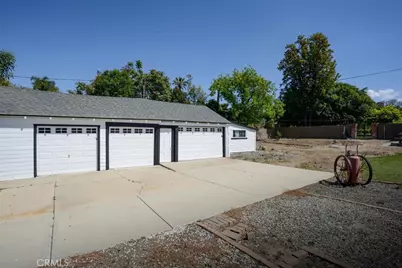 1052 E Grand Boulevard, Corona, CA 92879 - Photo 32