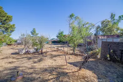 8899 Camphor Avenue, Hesperia, CA 92345 - Photo 14