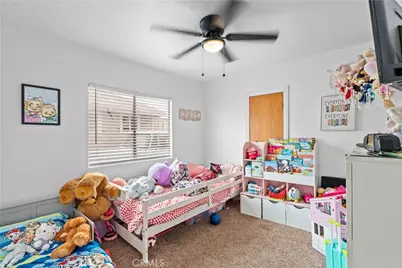 243 W C St., Colton, CA 92324 - Photo 10
