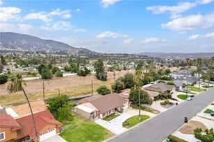 1900 Brae Burn Dr, Corona, CA 92882 - Photo 26