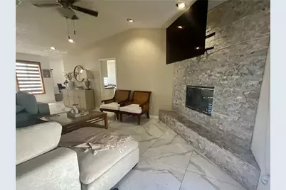 9270 West, Desert Hot Springs, CA 92240 - Photo 10