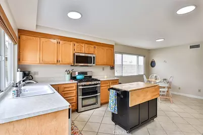 5017 E Holbrook, Anaheim, CA 92807 - Photo 14