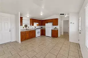 12995 6th, Yucaipa, CA 92399 - Photo 2