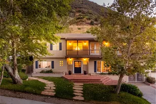 19 Round Up Rd, Bell Canyon, CA 91307 - Photo 2