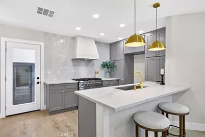 10553 McBroom Street, Sunland, CA 91040 - Photo 12