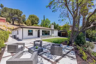 10553 McBroom St, Sunland, CA 91040 - Photo 2