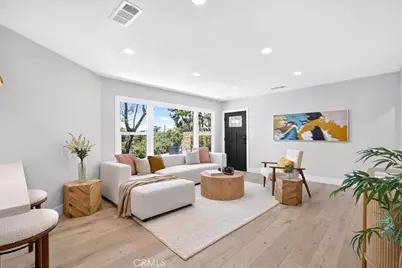 10553 McBroom Street, Sunland, CA 91040 - Photo 8