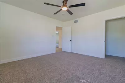 18087 San Bernardino, Bloomington, CA 92316 - Photo 42