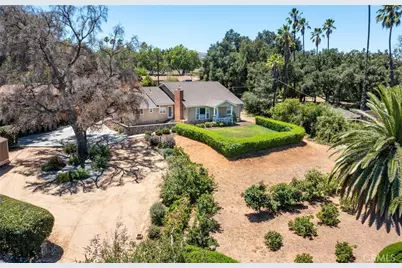 21 W Hilton Avenue, Redlands, CA 92373 - Photo 36