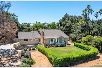 21 W Hilton Avenue, Redlands, CA 92373 - Photo 1