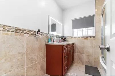 201 W 103rd, Los Angeles, CA 90003 - Photo 26