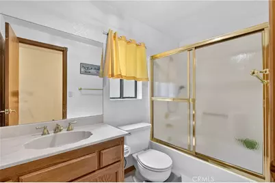 1039 Lausanne, Crestline, CA 92325 - Photo 22