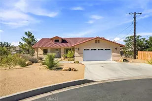 58772 La Mirada Trail, Yucca Valley, CA 92284 - Photo 2