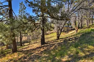 32745 Hilltop, Running Springs, CA 92382 - Photo 34