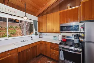 1069 Jungfrau Dr, Crestline, CA 92325 - Photo 14