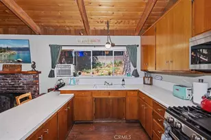 1069 Jungfrau Dr, Crestline, CA 92325 - Photo 12