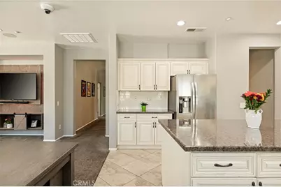 7902 Camino Cielo, Highland, CA 92346 - Photo 18