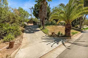 940 Carob, Redlands, CA 92373 - Photo 4