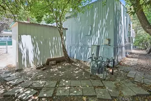 22899 Byron Rd, Crestline, CA 92325 - Photo 36