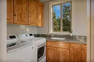 576 S Cumberland, Lake Arrowhead, CA 92352 - Photo 34
