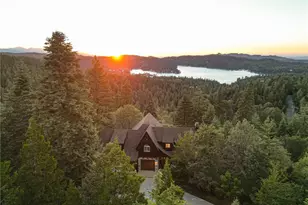576 S Cumberland, Lake Arrowhead, CA 92352 - Photo 2