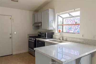 14176 Poplar, Hesperia, CA 92344 - Photo 4