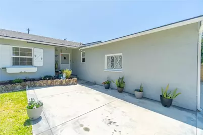 2501 Deodar, Santa Ana, CA 92705 - Photo 4