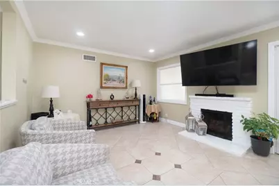 2501 Deodar, Santa Ana, CA 92705 - Photo 10