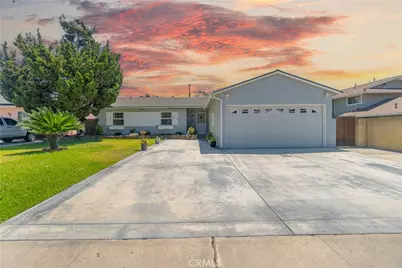 2501 Deodar, Santa Ana, CA 92705 - Photo 4