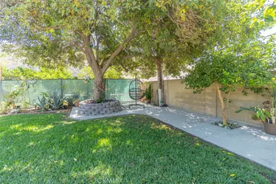 2501 Deodar, Santa Ana, CA 92705 - Photo 34