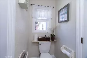 2501 Deodar, Santa Ana, CA 92705 - Photo 20