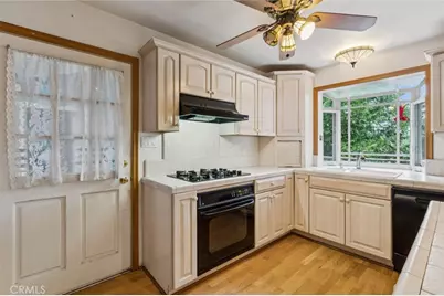 24899 Basel, Crestline, CA 92325 - Photo 6