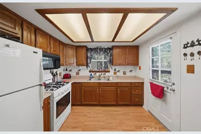 368 Imperial, Sugarloaf, CA 92386 - Photo 14
