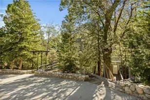 1207 Aleutian, Lake Arrowhead, CA 92352 - Photo 4