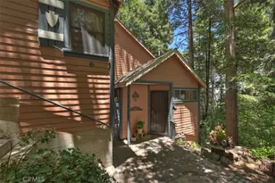 563 E Victoria Ct, Lake Arrowhead, CA 92352 - Photo 2