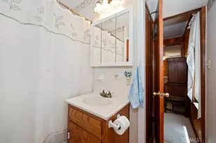 563 E Victoria Ct, Lake Arrowhead, CA 92352 - Photo 28