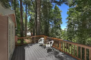 563 E Victoria Ct, Lake Arrowhead, CA 92352 - Photo 18