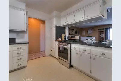 11229 Town Country, Riverside, CA 92505 - Photo 10