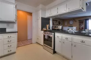 11229 Town Country, Riverside, CA 92505 - Photo 10
