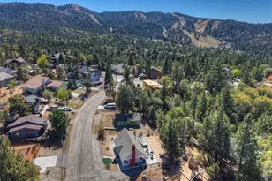 642 Villa Grove, Big Bear Lake, CA 92314 - Photo 2