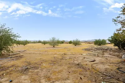 38484 Foothill Road, Lucerne Valley, CA 92356 - Photo 18