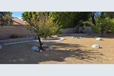 9739 Warwick, Desert Hot Springs, CA 92240 - Photo 20