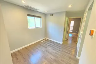 11107 Arminta Street, Los Angeles, CA 91352 - Photo 26
