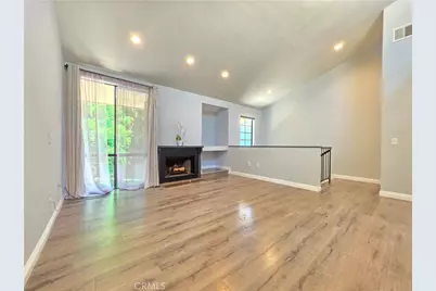 11107 Arminta Street #22, Los Angeles, CA 91352 - Photo 4
