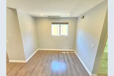 11107 Arminta Street #22, Los Angeles, CA 91352 - Photo 28